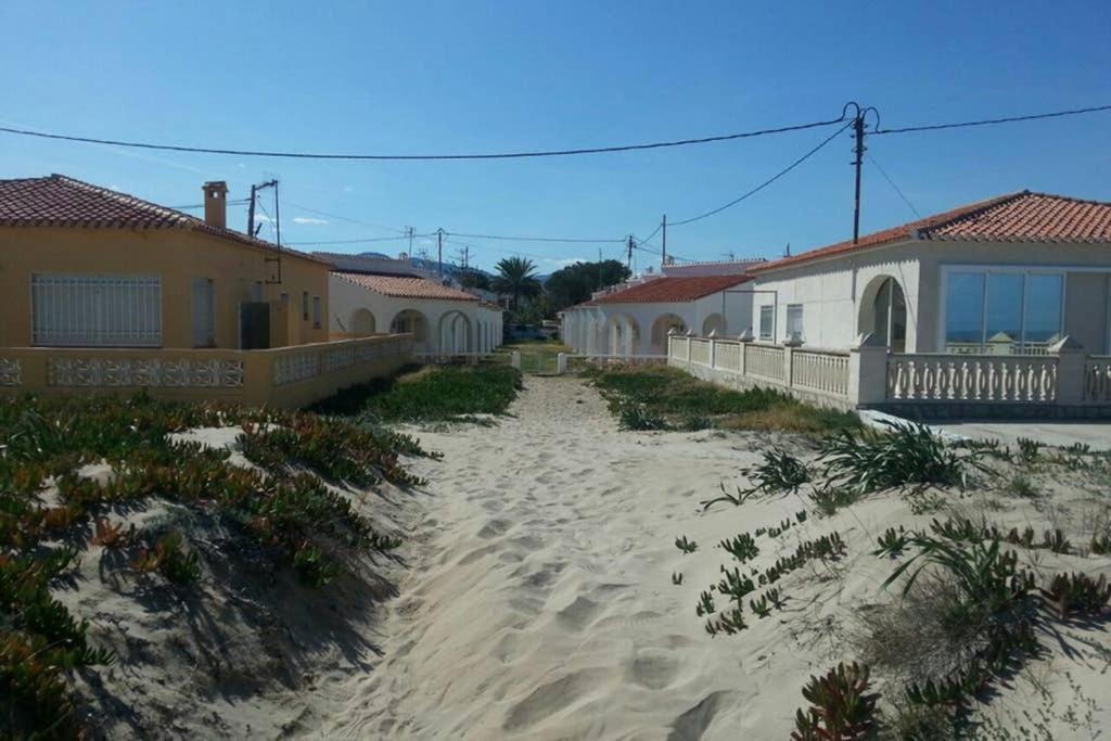 Casa A Pie De Playa En Las Marinas Denia Eksteriør bilde